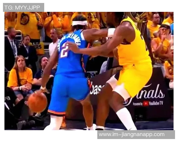 布克呼吁裁判在比赛中保持一致性吹罚标准应对等对待双方动作