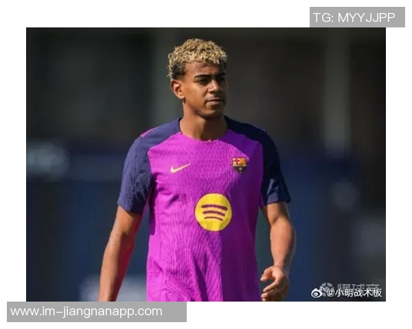 巴萨B队17岁边锋遭遇十字韧带撕裂伤缺一年前景堪忧