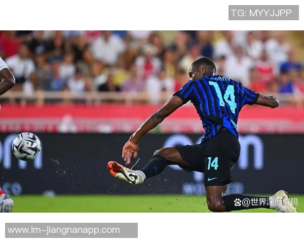 国米官方宣布博尼左膝轻微扭伤下周将进行进一步评估