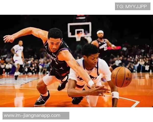 布克强调通过胶着比赛积累经验努力在势均力敌的对决中取得胜利 布克强调通过胶着比赛积累经验努力在势均力敌的对决中取得胜利